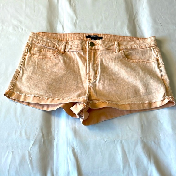 Women’s size 31 forever 21 peach Jean shorts - Picture 1 of 8